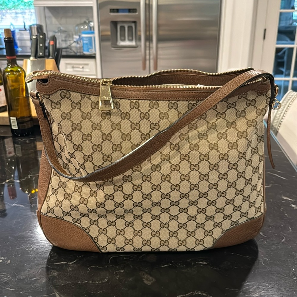 Authentic Gucci shoulder bag